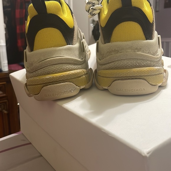 Balenciaga size 38 triple S - Picture 8 of 12